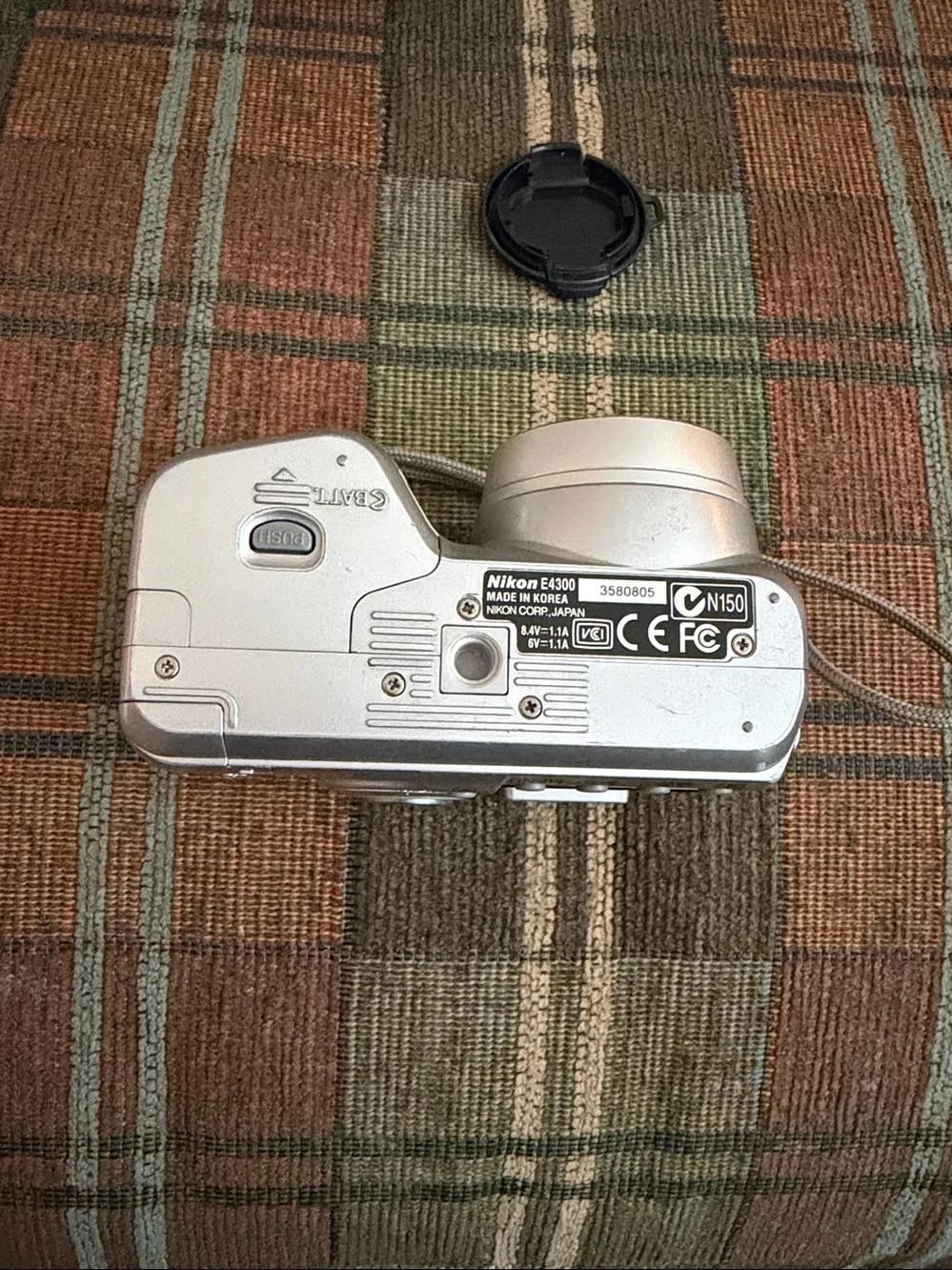 Vintage Nikon Coolpix 4300 digital camera - collector piece - battery charger